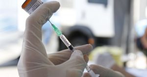 Nova etapa de estudo da vacina Janssen busca voluntários com idade entre 12 e 17 anos