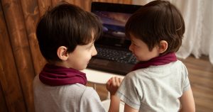 Influencers mirins: exposição infantil na internet pode gerar impactos psicológicos