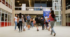 USP inicia matrícula de estudantes aprovados no vestibular da Fuvest