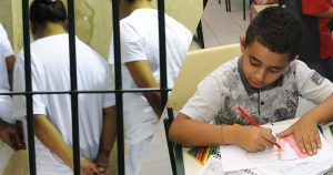 Brasil gasta quase quatro vezes mais com sistema prisional em comparação com educação básica