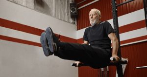 USP recruta idosos para estudo de treinamento de equilíbrio