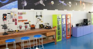 Escola do Futuro da USP inaugura espaço maker para professores da rede básica de ensino