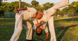 Mestre de capoeira da USP recebe homenagem na Câmara Municipal de SP