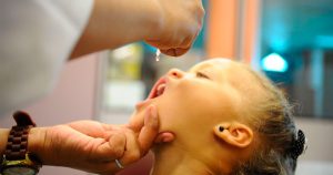 Vacinação infantil apresenta sinais de recuperação mundial após pandemia