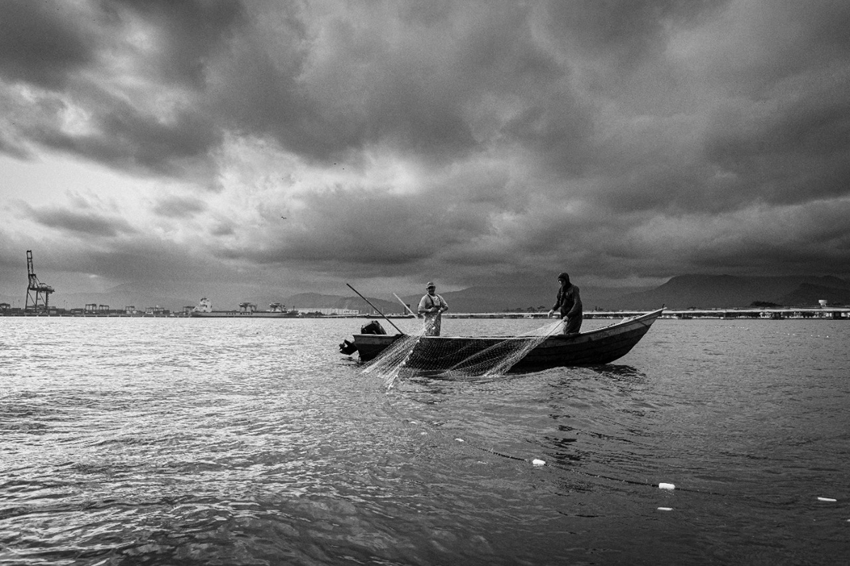 Pesca na região portuária de Santos - Foto: Cadu de Castro / Projeto Cartografia da Pesca / Instituto Maramar