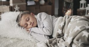 Estudo investiga como a restrição de sono afeta a saúde de crianças de cinco a sete anos