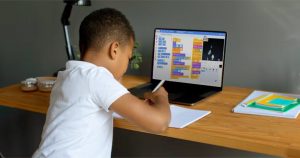 Curso on-line ensina pensamento computacional para alunos do ensino fundamental