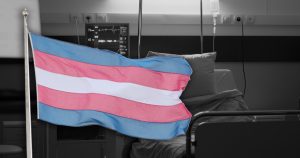 Discriminação na saúde torna pessoas trans suscetíveis a estratégias informais de cuidado