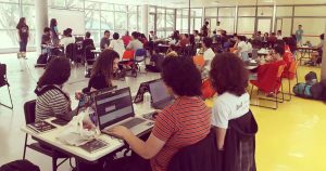 A nova língua da Universidade: grupos e coletivos da USP apostam no ensino de programação