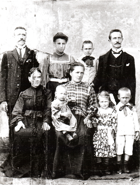Família Portinari. Brodowski, 1908 - Foto: Museu Casa de Portinari