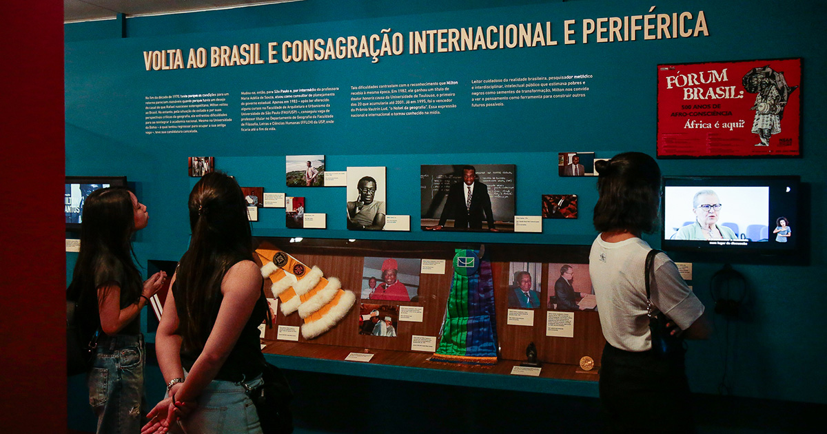 A vida e a obra de Milton Santos são destacadas na exposição - Foto: Cecília Bastos/USP Imagens