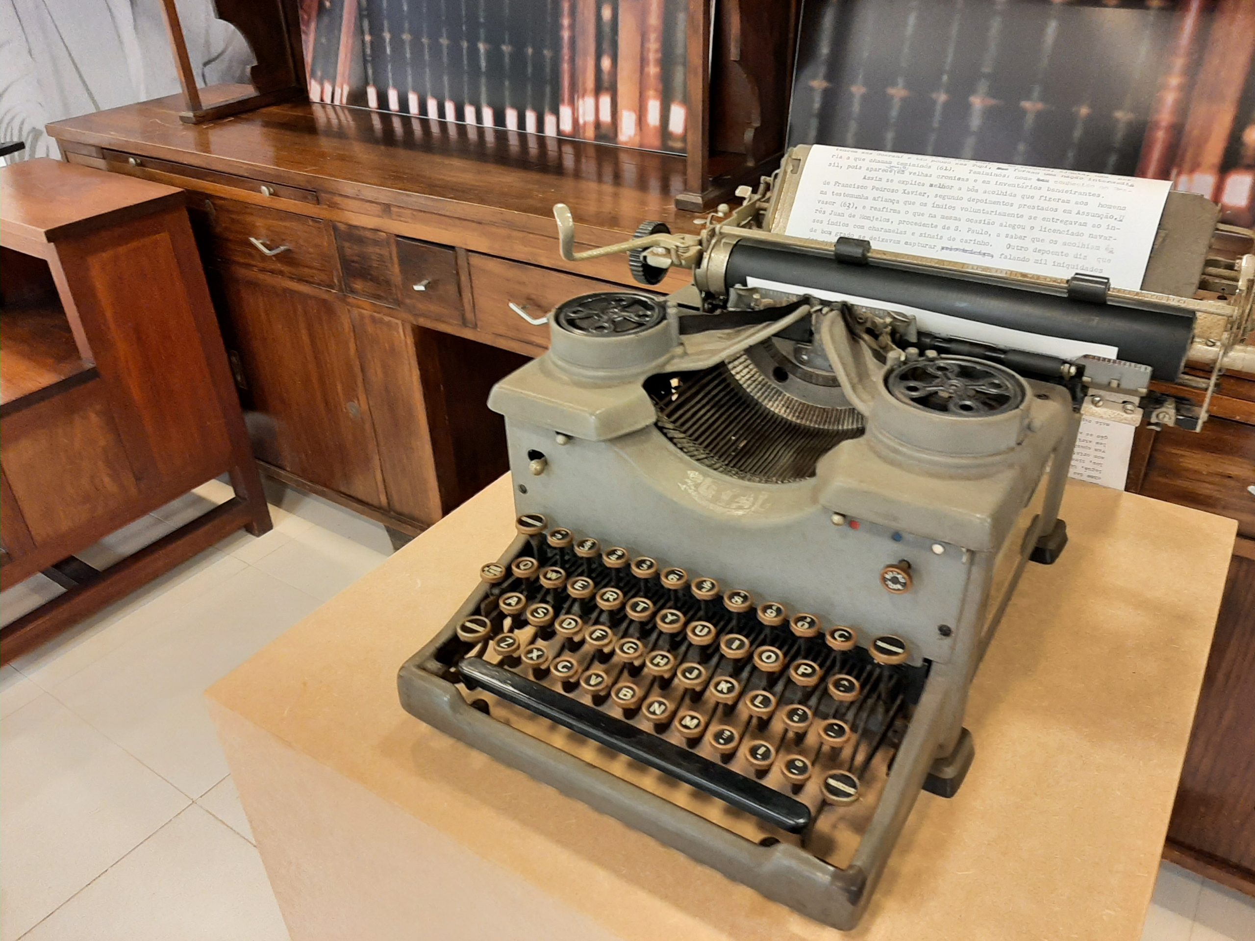 Máquina de escrever que pertenceu a Sérgio Buarque - Foto: Luiz Prado/USP Imagens