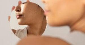 Enzimas antioxidantes podem ajudar no combate ao envelhecimento da pele