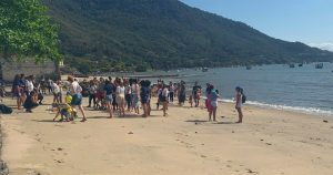 Mutirão nas praias de São Sebastião conscientiza sobre conservação dos ambientes marinhos