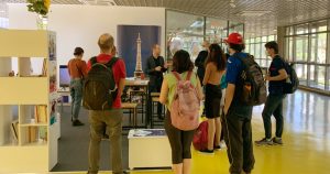 Procurando treinar seu francês? Espaço na USP promove conversas sobre atualidades, cultura e arte