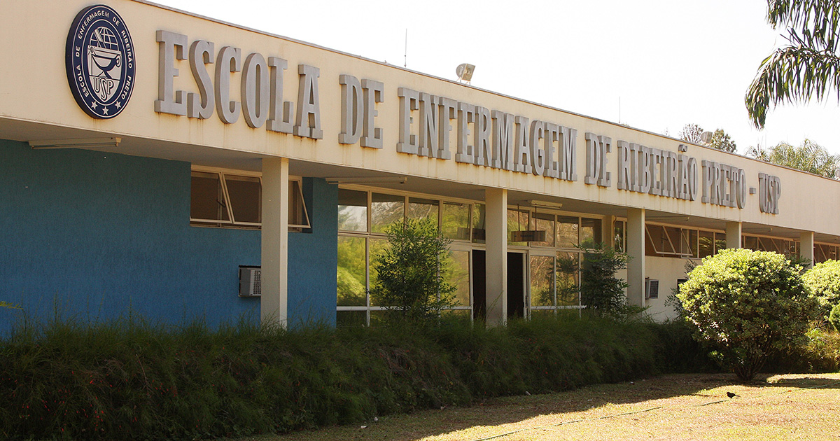 Fachada da Escola de Enfermagem de Ribeirão Preto (EERP - USP), no campus de Ribeirão Preto, interior de São Paulo. Foto: Marcos Santos.