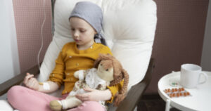 A leucemia é a primeira causa de câncer em crianças