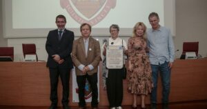 Maria Hermínia Tavares de Almeida recebe título de Professora Emérita