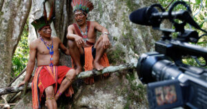 Filmes produzidos por cineasta indígena são analisados em pesquisa da USP