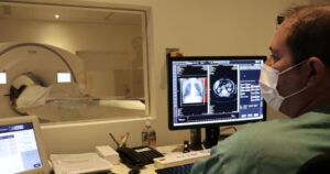 Hospital das Clínicas de Bauru inicia exames de tomografia computadorizada para a população