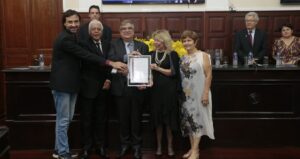 Sessão solene da Câmara Municipal de São Carlos comemora os 90 anos da USP
