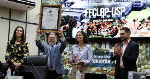 Faculdade de Filosofia, Ciências e Letras de Ribeirão Preto recebe homenagem na Câmara Municipal