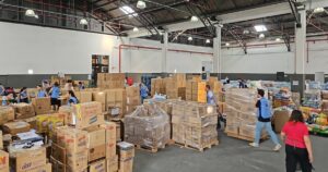 USP arrecada mais de R$ 800 mil, além de água, material de limpeza, roupas, colchões e cobertores para o RS