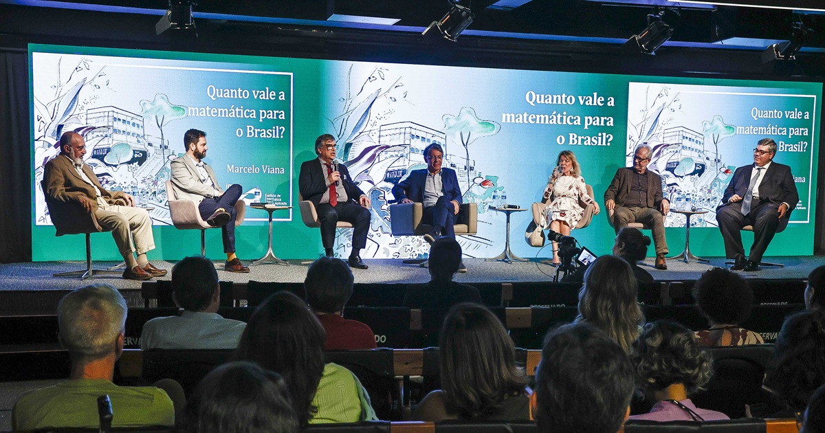 Reg. 000-24 Reitoria. Marcelo Viana, diretor-geral do Instituto de Matemática Pura e Aplicada (IMPA) assume a Cátedra Otavio Frias filho de Estudos em comunicação, Democracia e diversidade criada em 2021 pelo Instituto de Estudos Avançados (IEA), da USP. 2024/11/06 Foto: Marcos Santos/USP Imagens