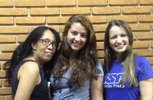 As alunas de Pedagogia Rosangela de Souza, Alana Araújo e Nayara Rodrigues | Foto: Divulgação