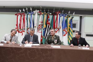 USP e Exército brasileiro assinam memorando de entendimento