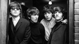 Beatles na viola caipira e no contrabaixo