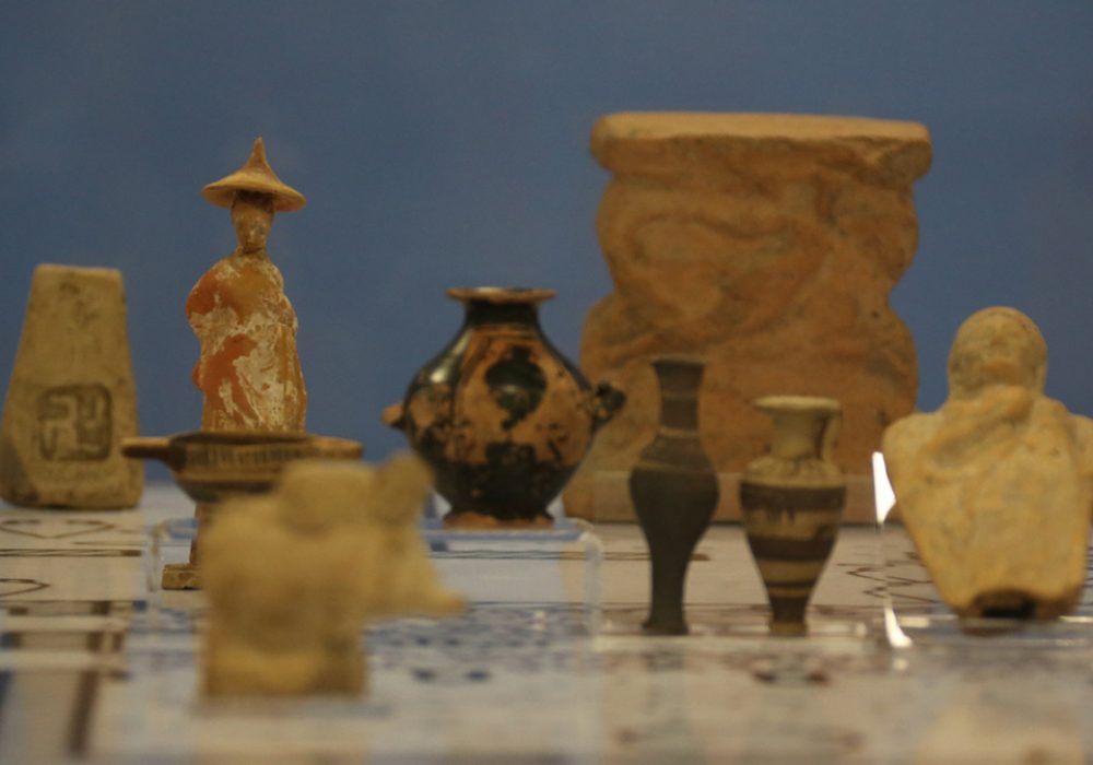 Objetos integrantes da exposição Polis: viver na cidade grega antiga - Foto: Cecília Bastos / USP Imagens